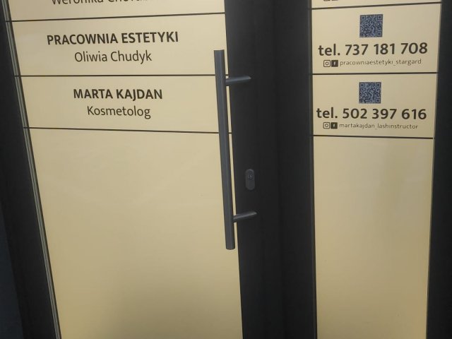 Oklejenie witryny folią ciętą