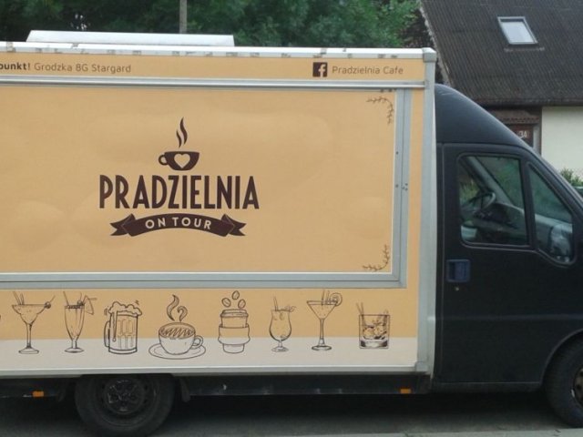 Oklejenie przyczepy gastronomicznej dla Pradzielnia On Tour