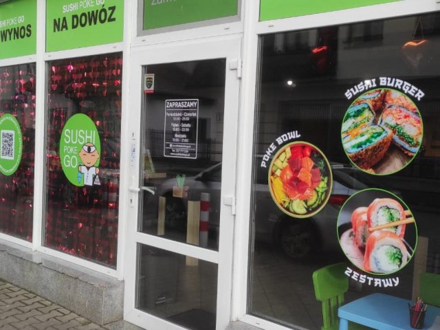 Oklejenie witryny na zlecenie Sushi Poke Go Stargard