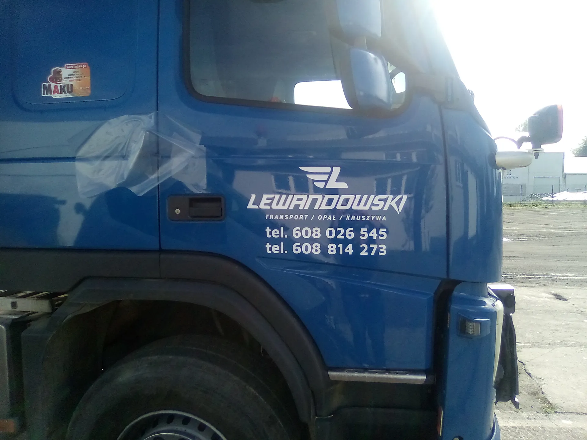 Oklejenie samochodu dla Transport Lewandowski
