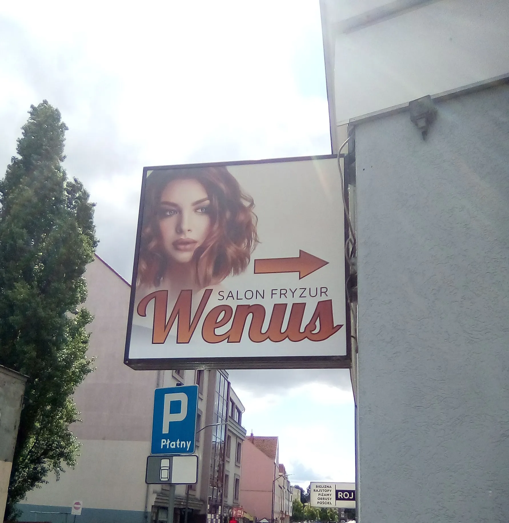 Oklejenie kasetonu i okna folią OWV dla Wenus Salonu fryzur