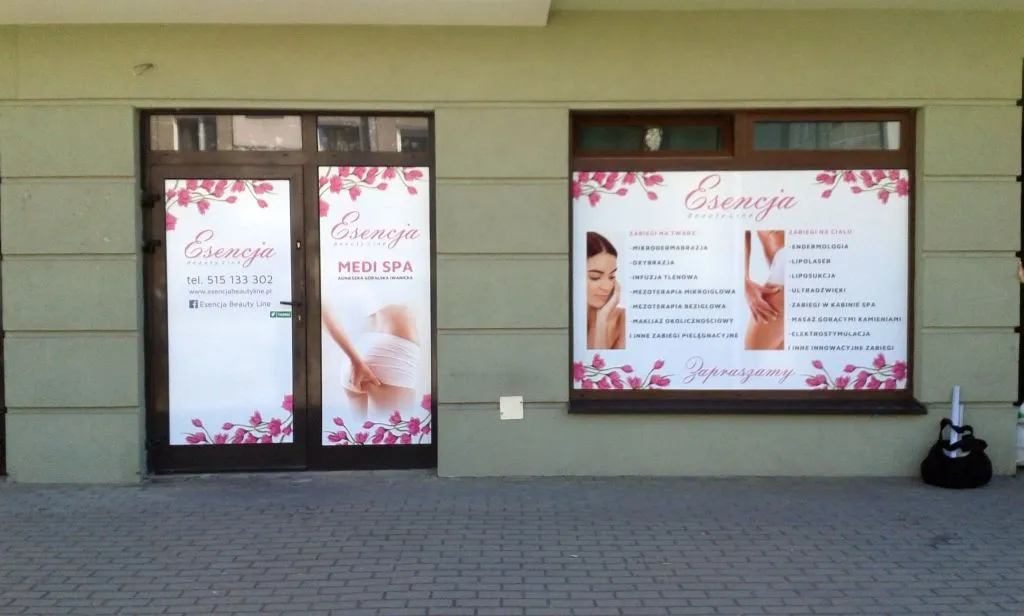 Oklejenie witryny dla salonu Esencja Beauty Line