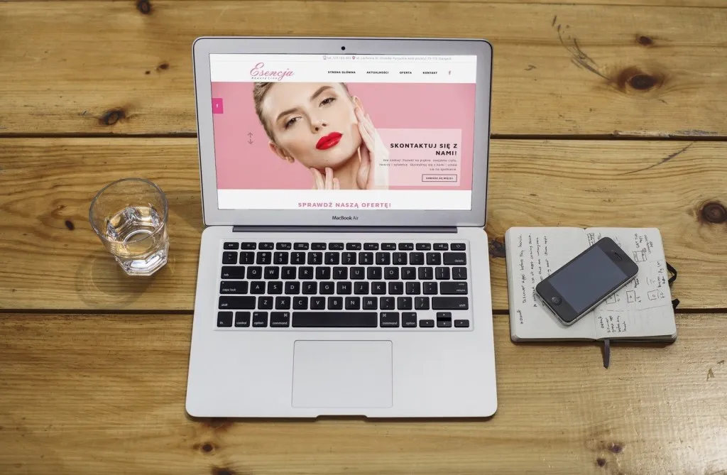 Wykonanie strony internetowej EsencjaBeautyLine.pl