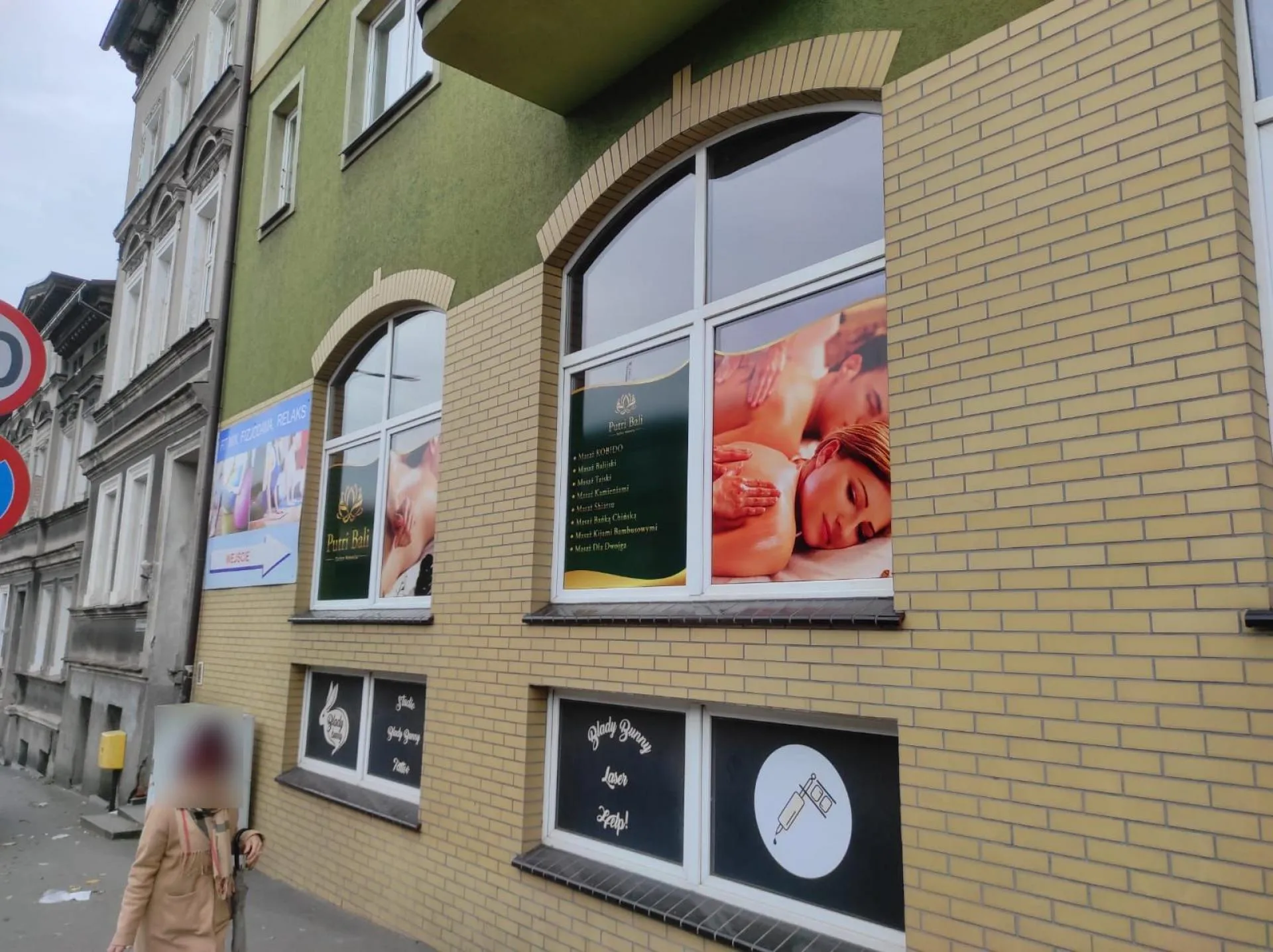 Oklejenie witryny dla Salonu Masażu Putri Bali